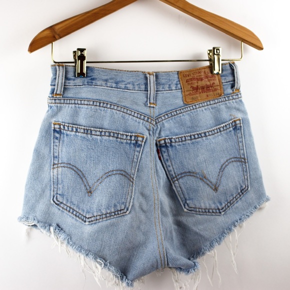 Levi’s Vintage Levi’s Jean Shorts with Lace Patch - Picture 3 of 7